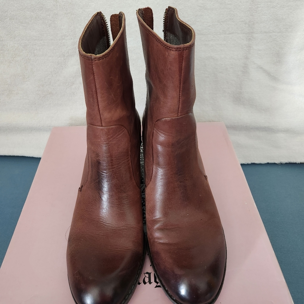 Crown Vinrage Boots